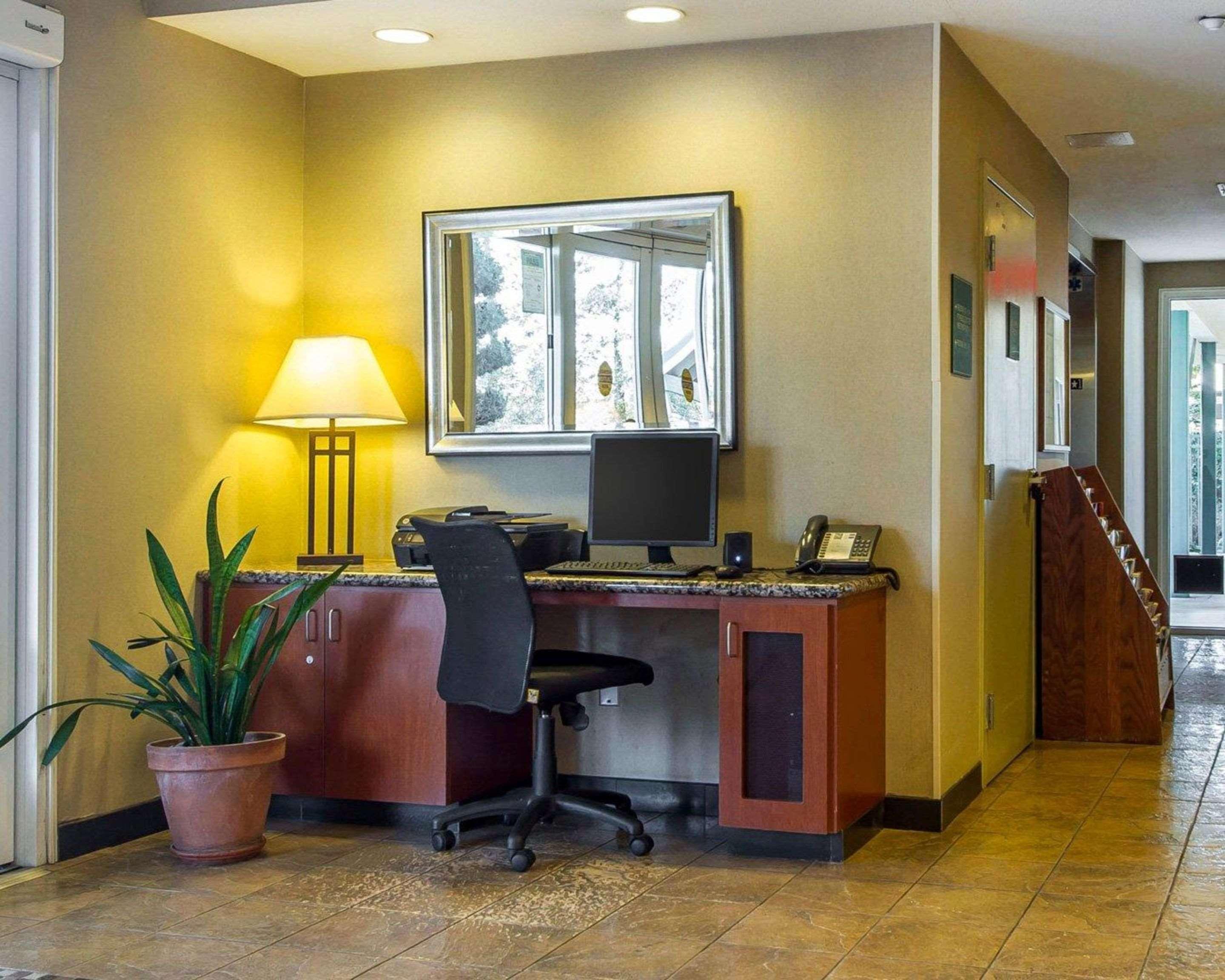 Quality Inn & Suites Livermore Wine Country Exterior photo