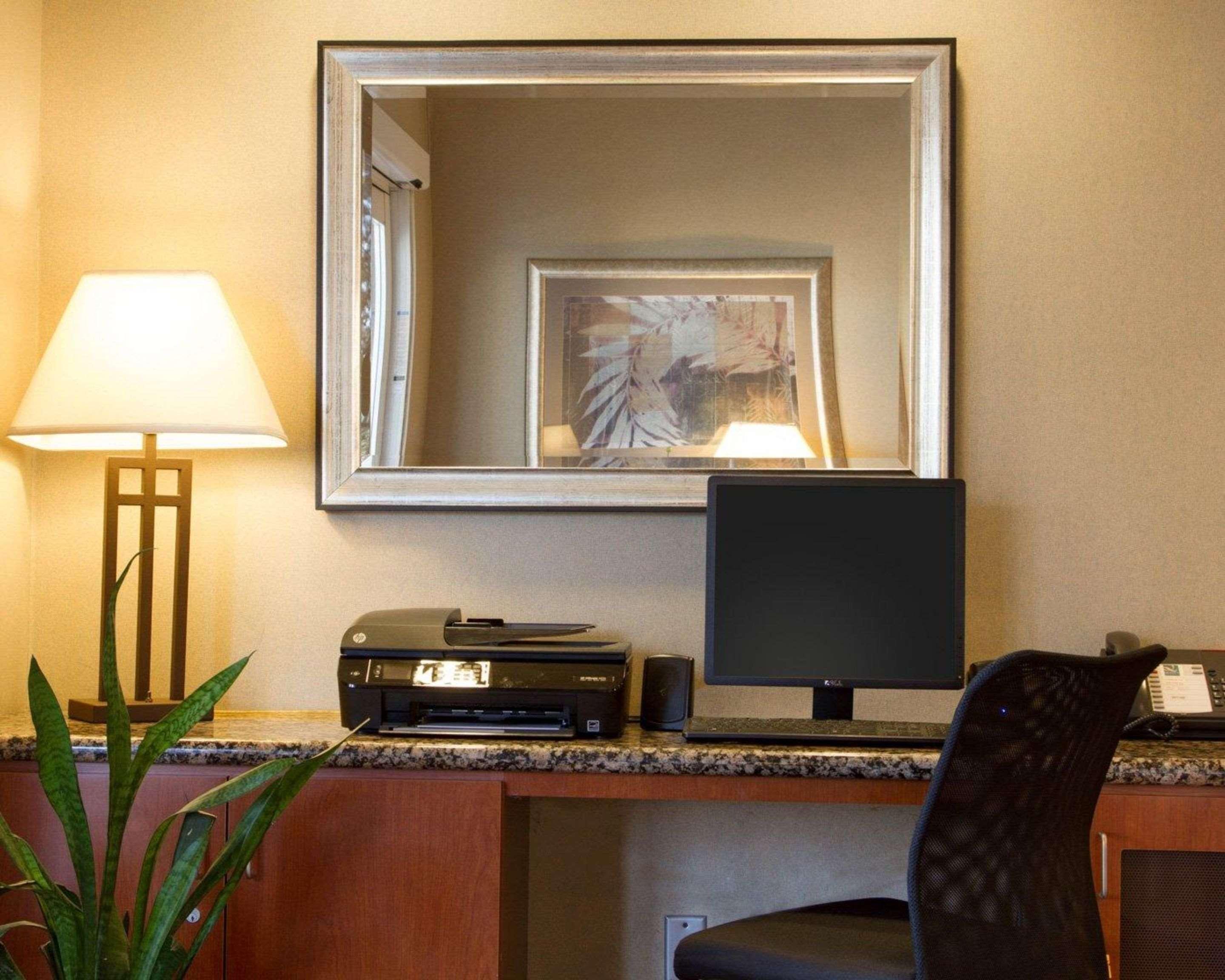 Quality Inn & Suites Livermore Wine Country Exterior photo