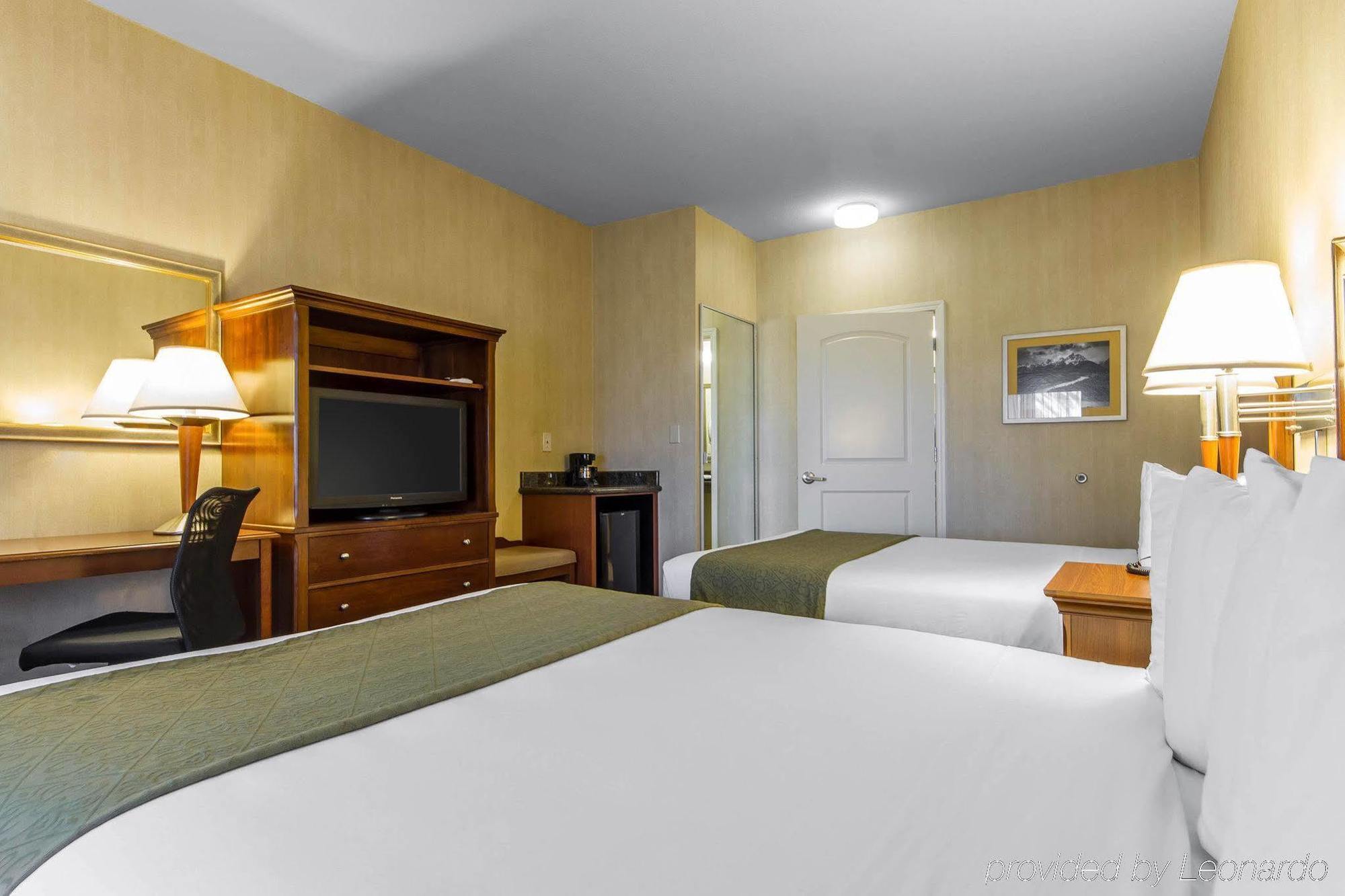 Quality Inn & Suites Livermore Wine Country Exterior photo